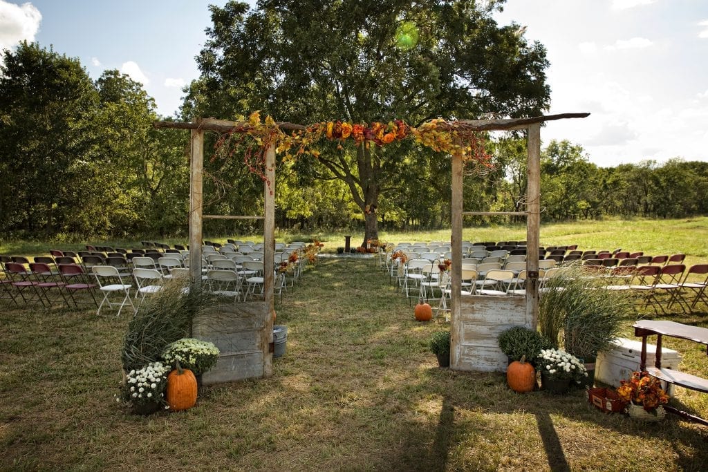 Tulsa country wedding, DIY wedding arch, Tulsa wedding photography