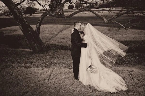 photo of bride and groom hard rock golf course